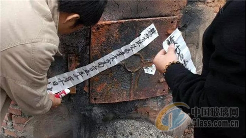杏彩体育铝幕墙玻璃幕墙报价预算表四大因素”引爆门窗幕墙原材料市场价格